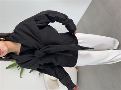 Siyah Şal Detaylı Triko Kazak