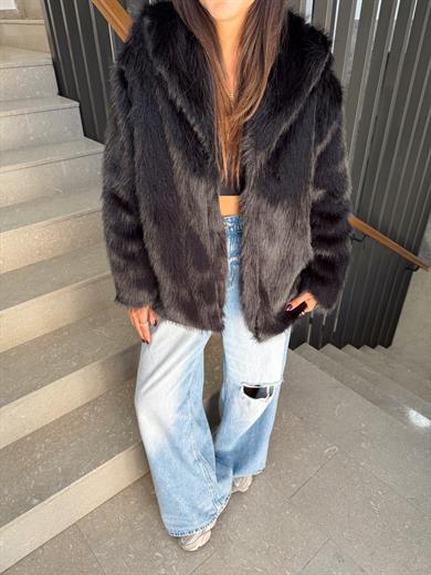 Siyah Şal Yaka Kürk