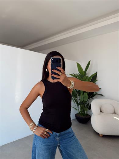 Siyah Sırt Açık Kaşkorse Atlet