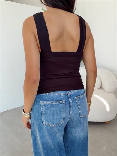 Siyah Sırt Açık Kaşkorse Atlet