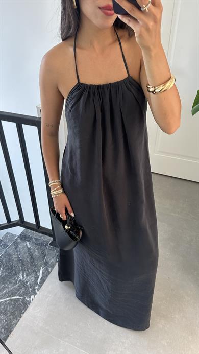 Siyah Sırt Dekolteli Askılı Elbise