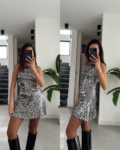 Siyah Sırt Dekolteli Elbise