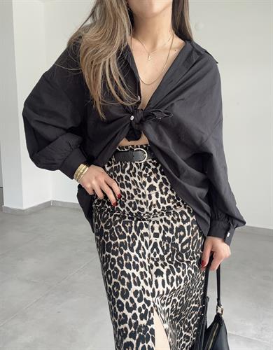 Siyah Sırtı Büzgülü Gömlek