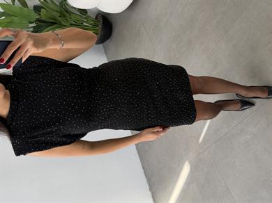 Siyah Taşlı Dik Yaka Elbise