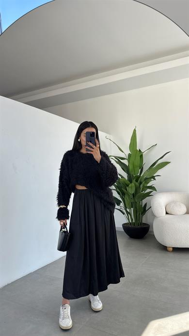 Siyah Tüylü Düz Kazak