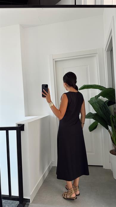 Siyah U Yaka Modal Kumaş Elbise