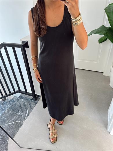 Siyah U Yaka Modal Kumaş Elbise