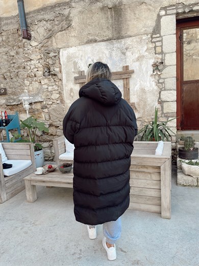 Siyah  Uzun Şişme Mont