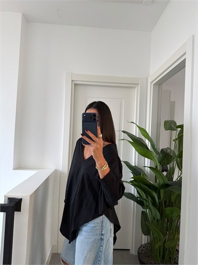Siyah V Yaka Asimetrik Kesim Basic