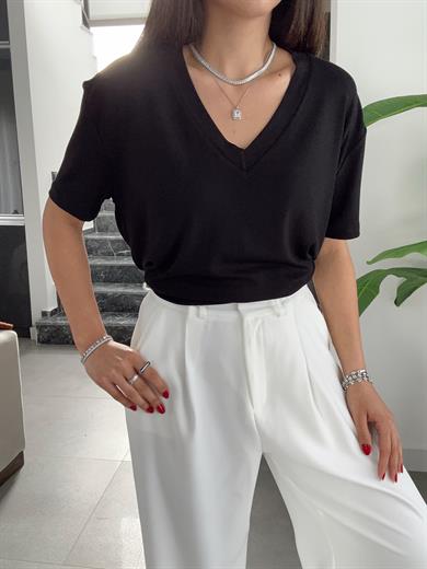 Siyah V Yaka Basic Tişört