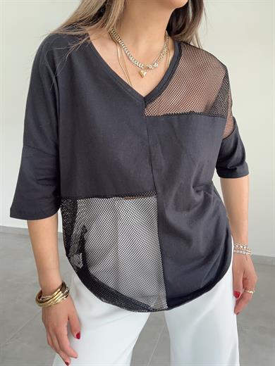 Siyah V Yaka File Detaylı Tişört