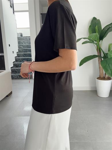 Siyah V Yaka Modal Tişört