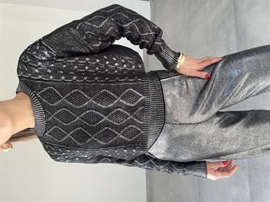 Oli Siyah Varak Baskılı Triko Kazak