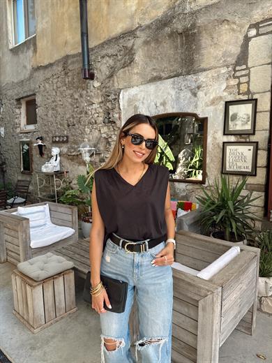 Siyah Vatkalı V Yaka Bluz