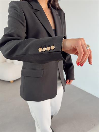 Siyah Vücuda Oturan Blazer