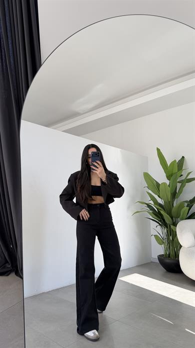 Siyah Wideleg Jean