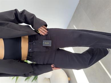 Siyah Wideleg Jean
