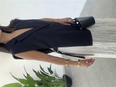 Siyah Yan Detaylı Tasarım Yelek