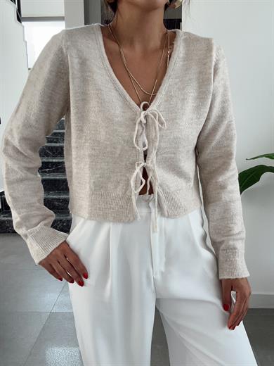 Taş Bağlama Detaylı Triko Hırka