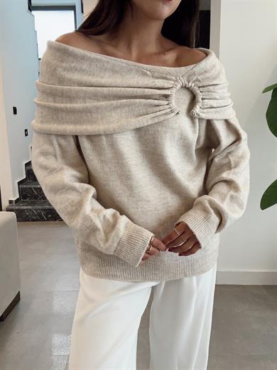 Taş Madonna Yaka Triko Kazak