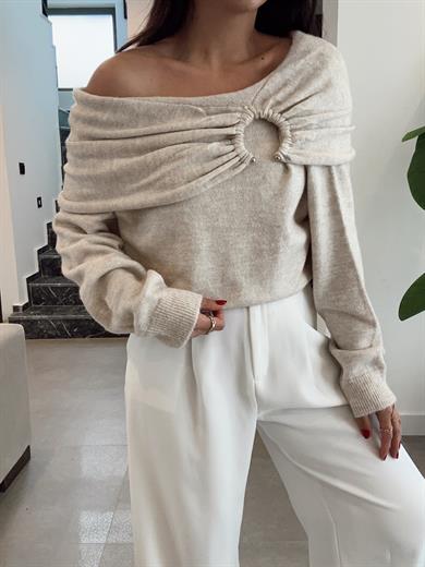 Taş Madonna Yaka Triko Kazak