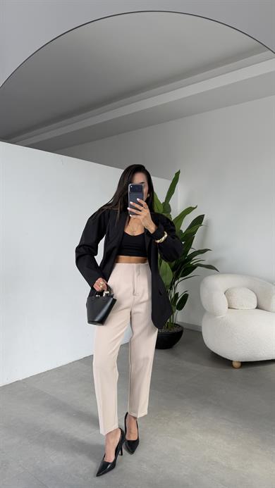 Taş Pensli Havuç Pantolon