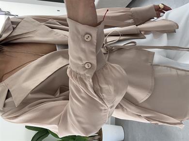 Taş Rengi Tasarım Yelek Detaylı Tül Gömlek