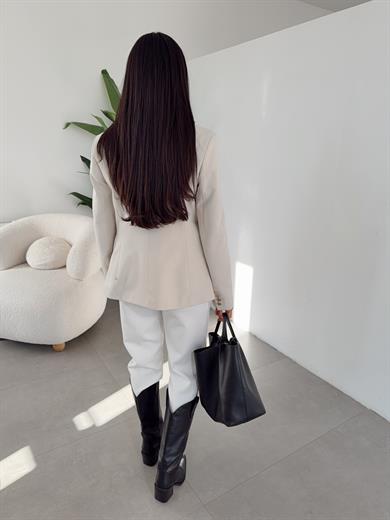 Taş Vücuda Oturan Blazer