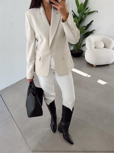 Taş Vücuda Oturan Blazer