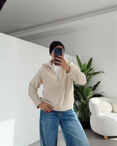 Taş Yakası Fermuarlı Triko Kazak