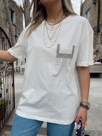 Taşlı Cep Detaylı Ekru Tişört