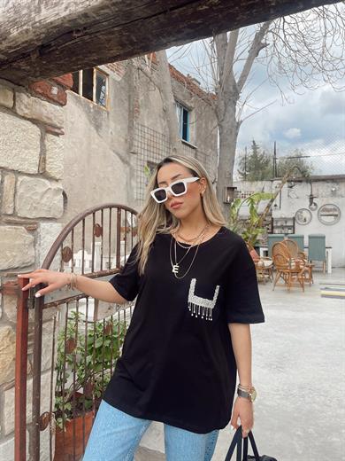 Taşlı Cep Detaylı Siyah Tişört