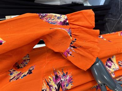 Turuncu Desenli Elbise