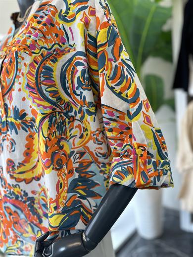 Turuncu Desenli Hakim Yaka Pamuklu Vual Gömlek