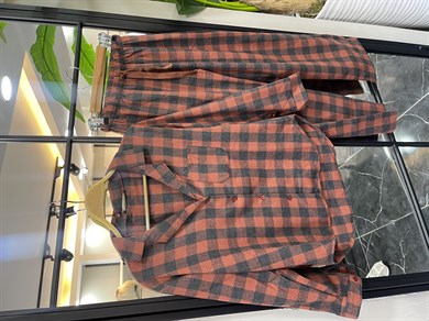 Turuncu Ekose Takım