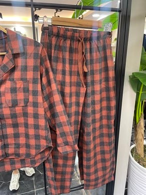 Turuncu Ekose Takım