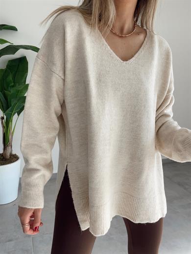 V Yaka Bej Triko Kazak