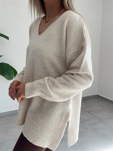 V Yaka Bej Triko Kazak