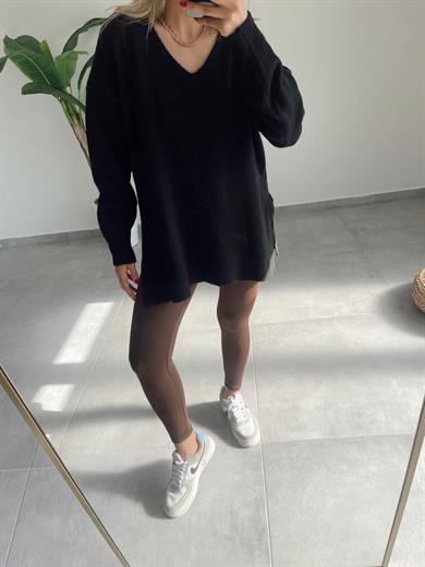 V Yaka Siyah Triko Kazak