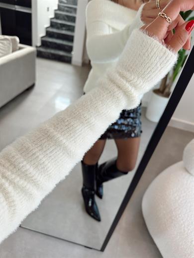 Vanilya Madonna Yaka Triko Kazak