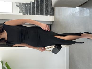 Vatkalı Yırtmaçlı Siyah Elbise