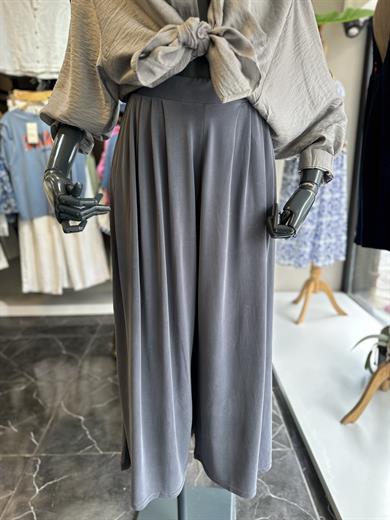 Vera Gri Oys Modal Pileli Pantolon