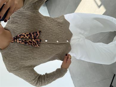 Vizon Fularlı Düz Hırka