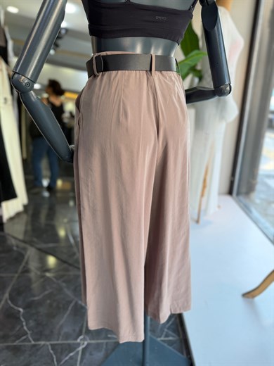 Vizon Kemerli Ve Pileli Culotte Pantolon