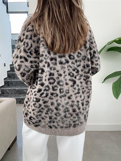 Vizon V Yaka Leopar Şardonlu Düğmeli Triko Hırka