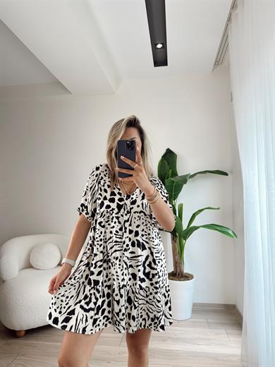 Zebra Desenli Önden Düğmeli Saten Elbise