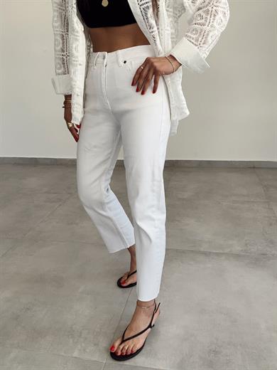 Zra Beyaz Boyfit Kesik Paça