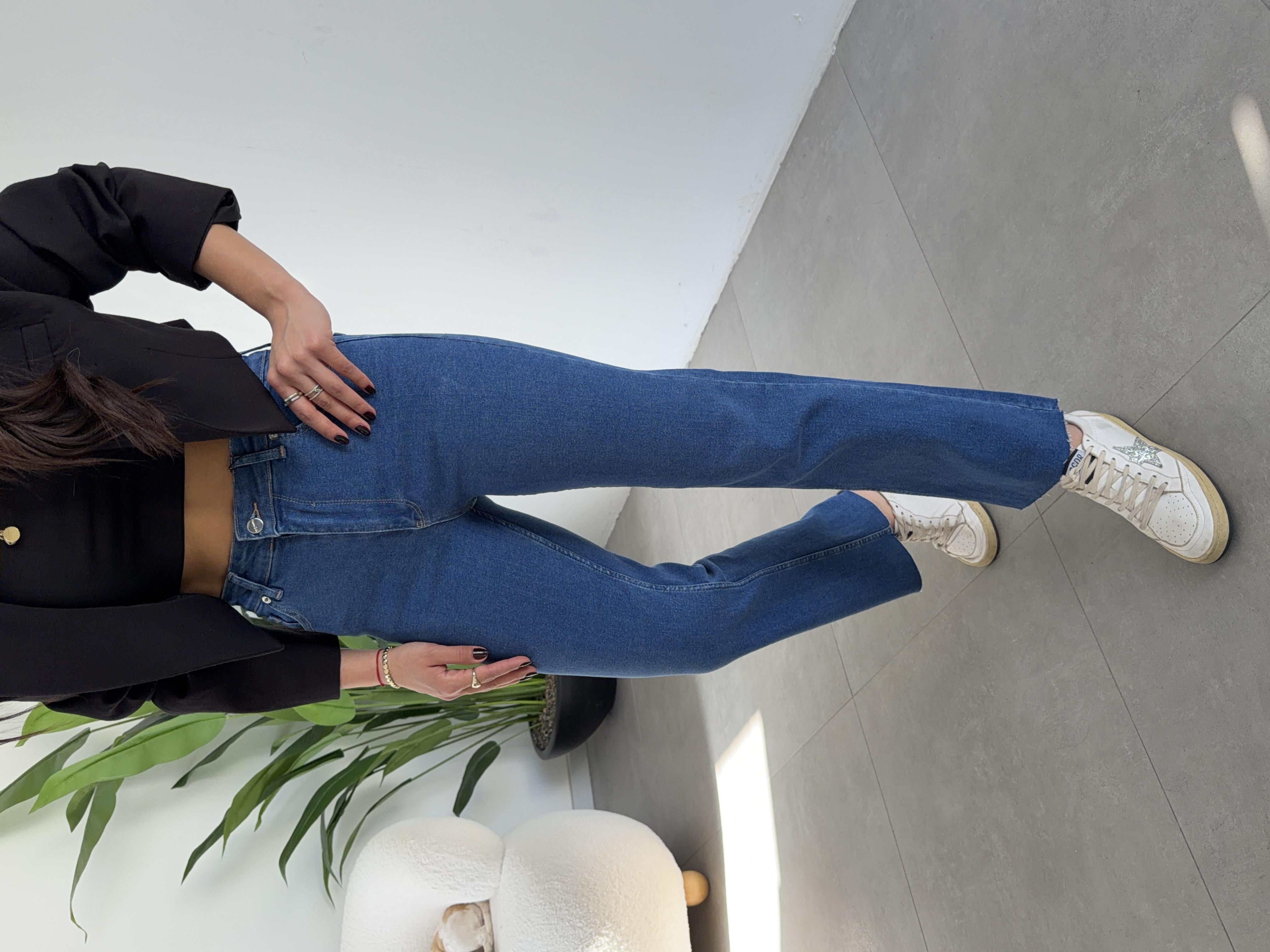 Açık Mavi Bootcut Kesik Paça Jean