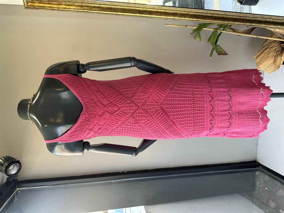 Askılı Ajur Desenli Fuşya Triko Elbise