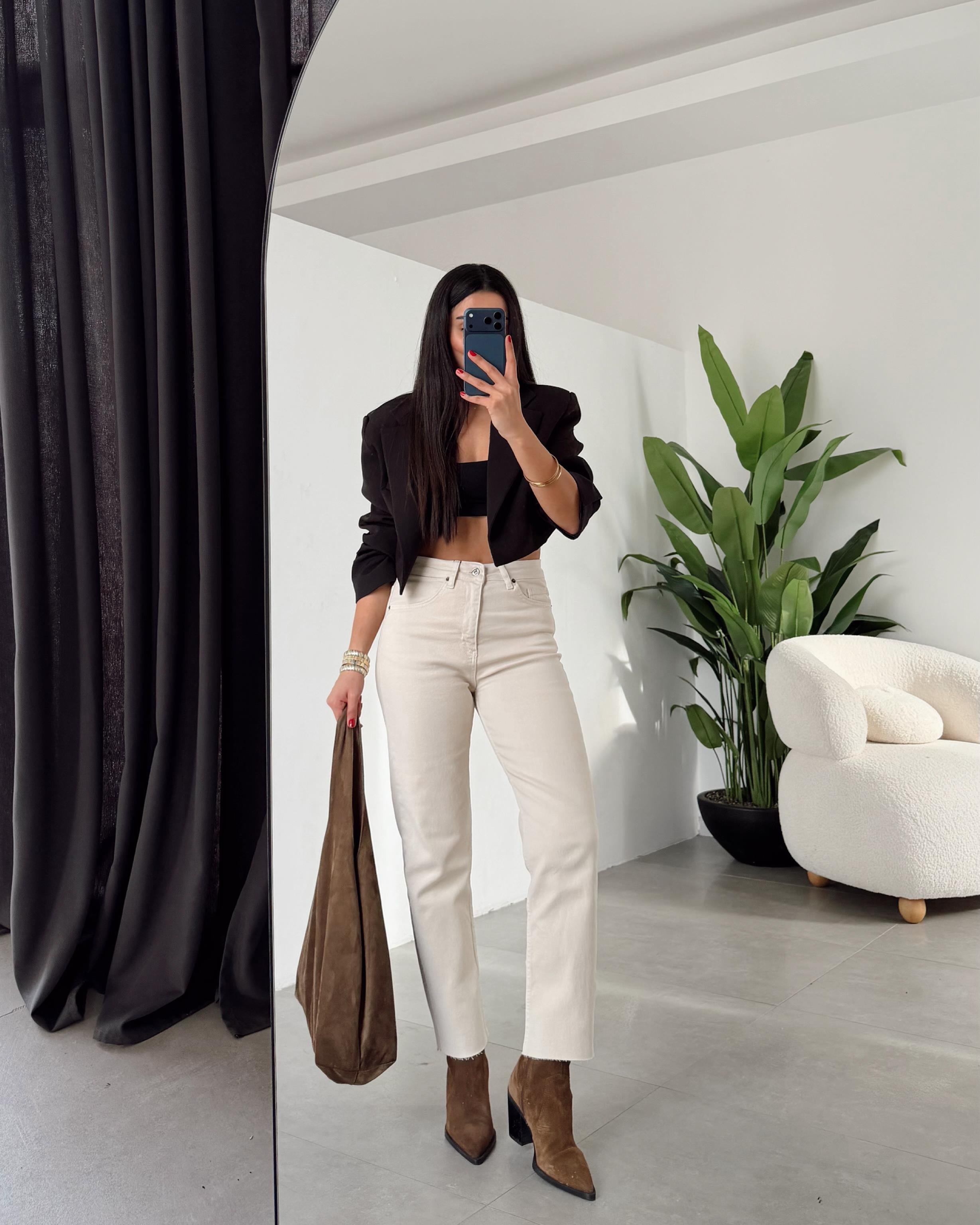 Bej Boyfit Kesik Paça Jean